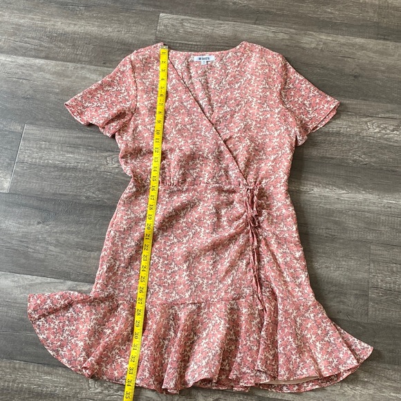 BB DAKOTA Call Me Daisy chiffon wrap dress - Picture 8 of 13